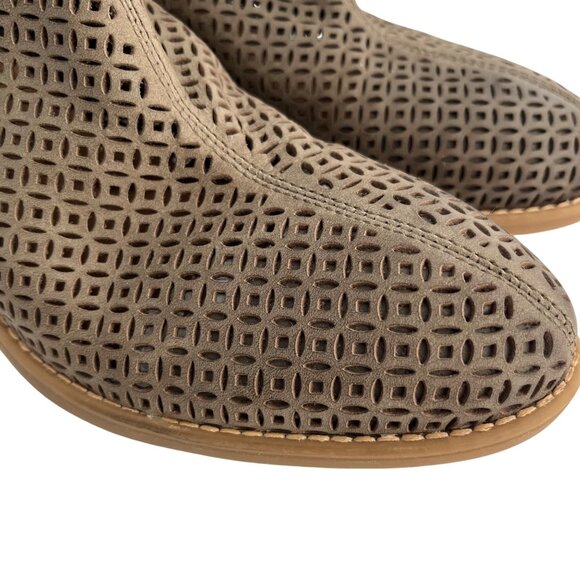 SIZE 8 EUC Comfortiva Cantara Laser Cut Green Taupe Leather Boots Booties - Picture 5 of 11